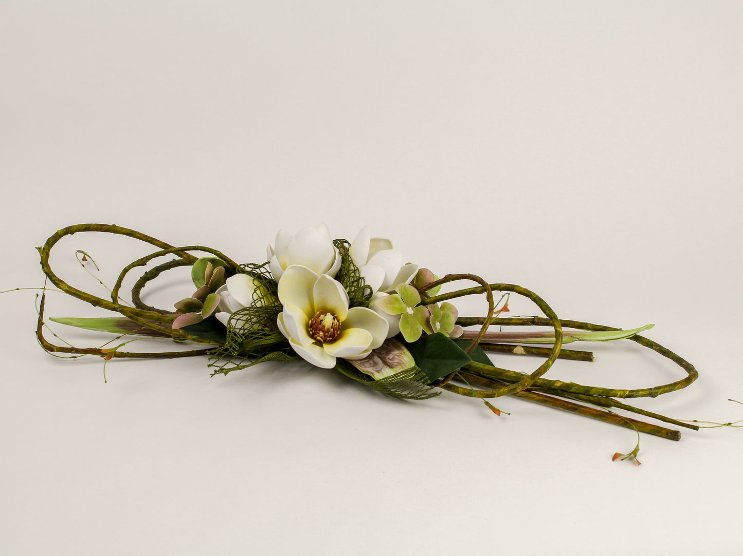 Bouquet Da Appoggio Di Fiori Artificiali Con Magnolie Bianche